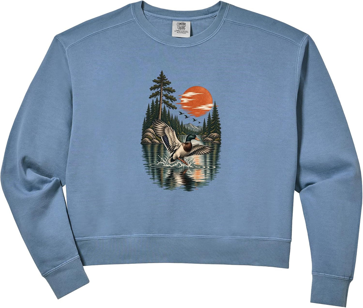 Women's Mallard Ducks Outdoor Adventures Graphic Duck Hunting Comfort Colors Crop Sweatshirt