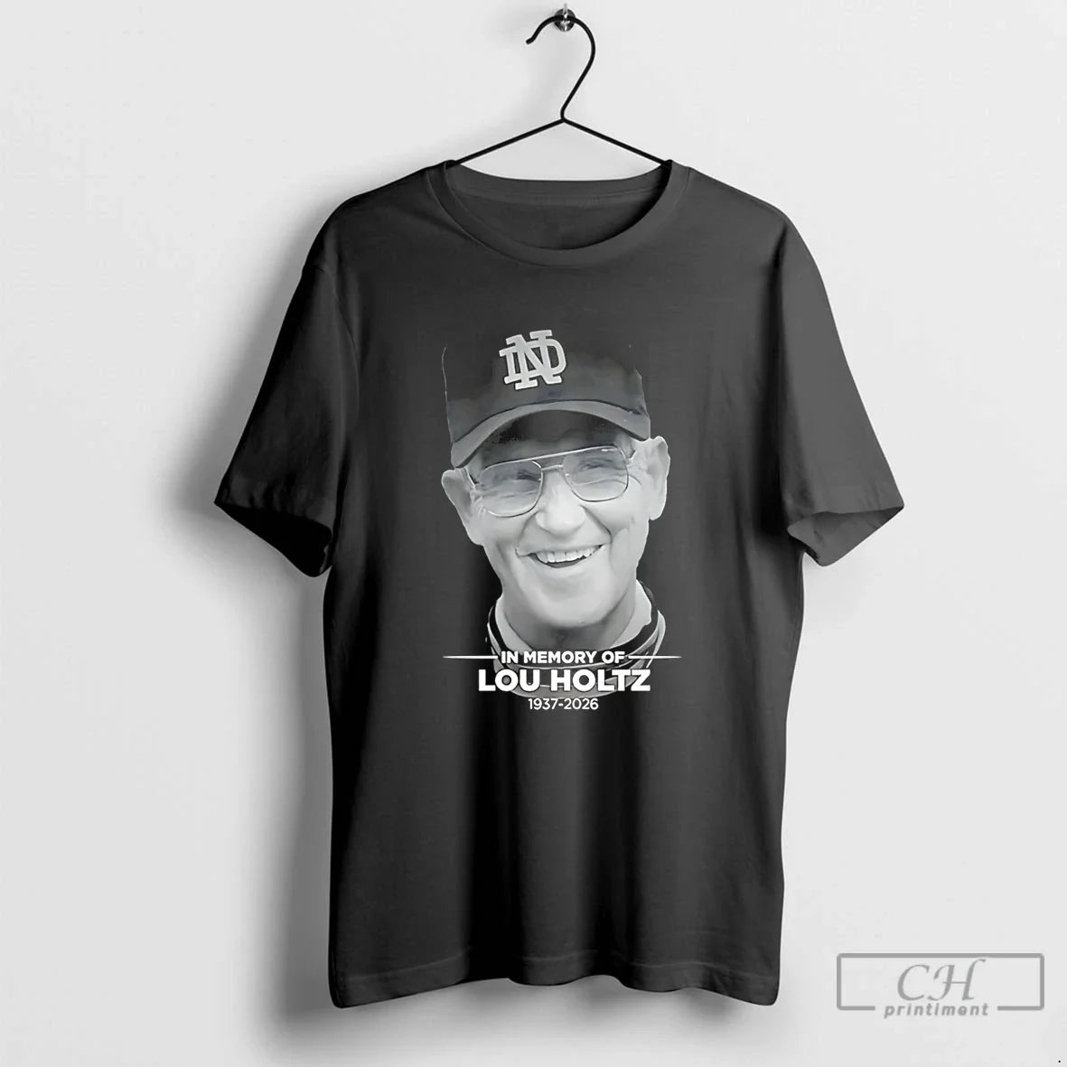 Classic Rip In Memory Of Lou Holtz 1937 2026 Unisex