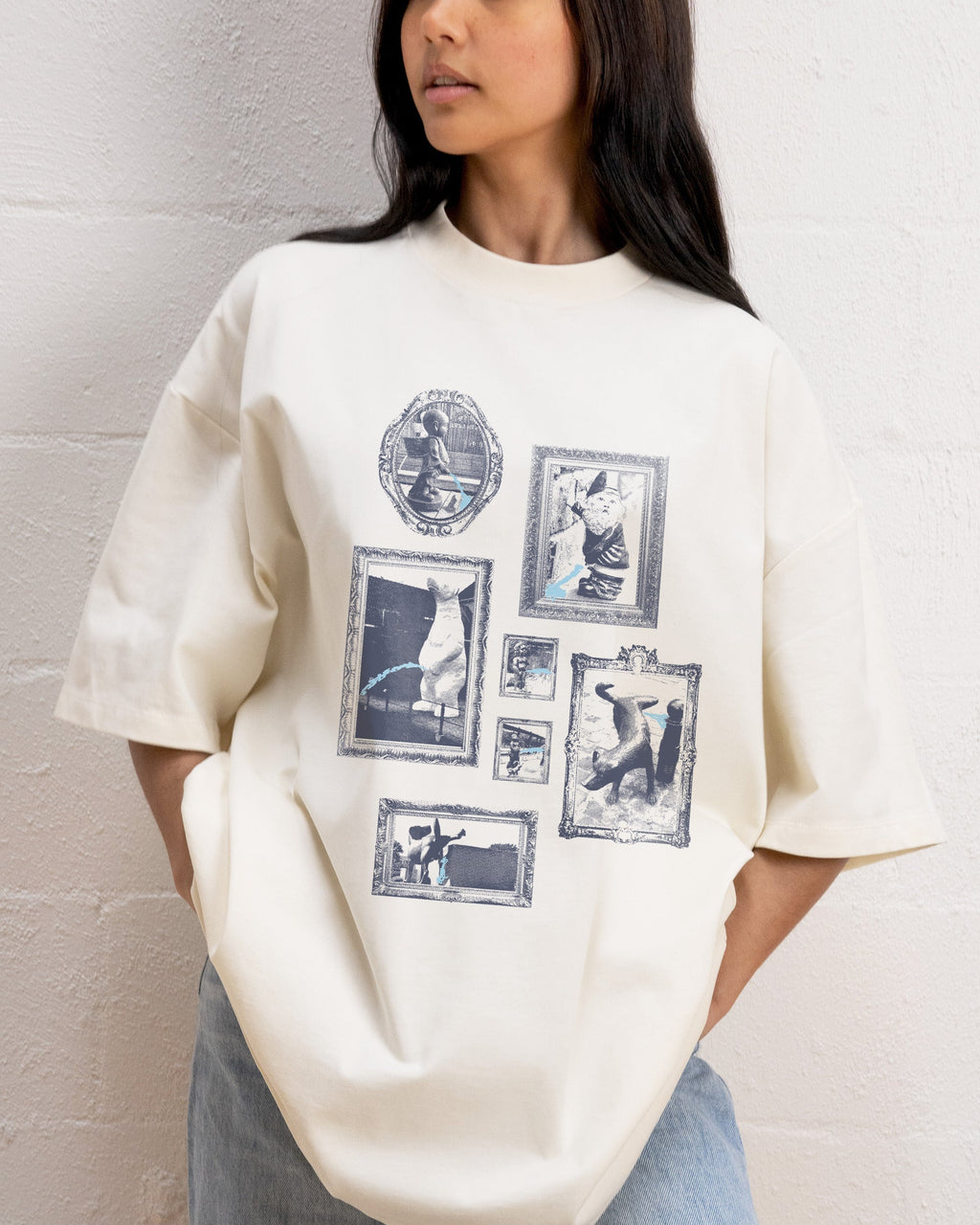 Pissing Statues Oversized Tee Unisex