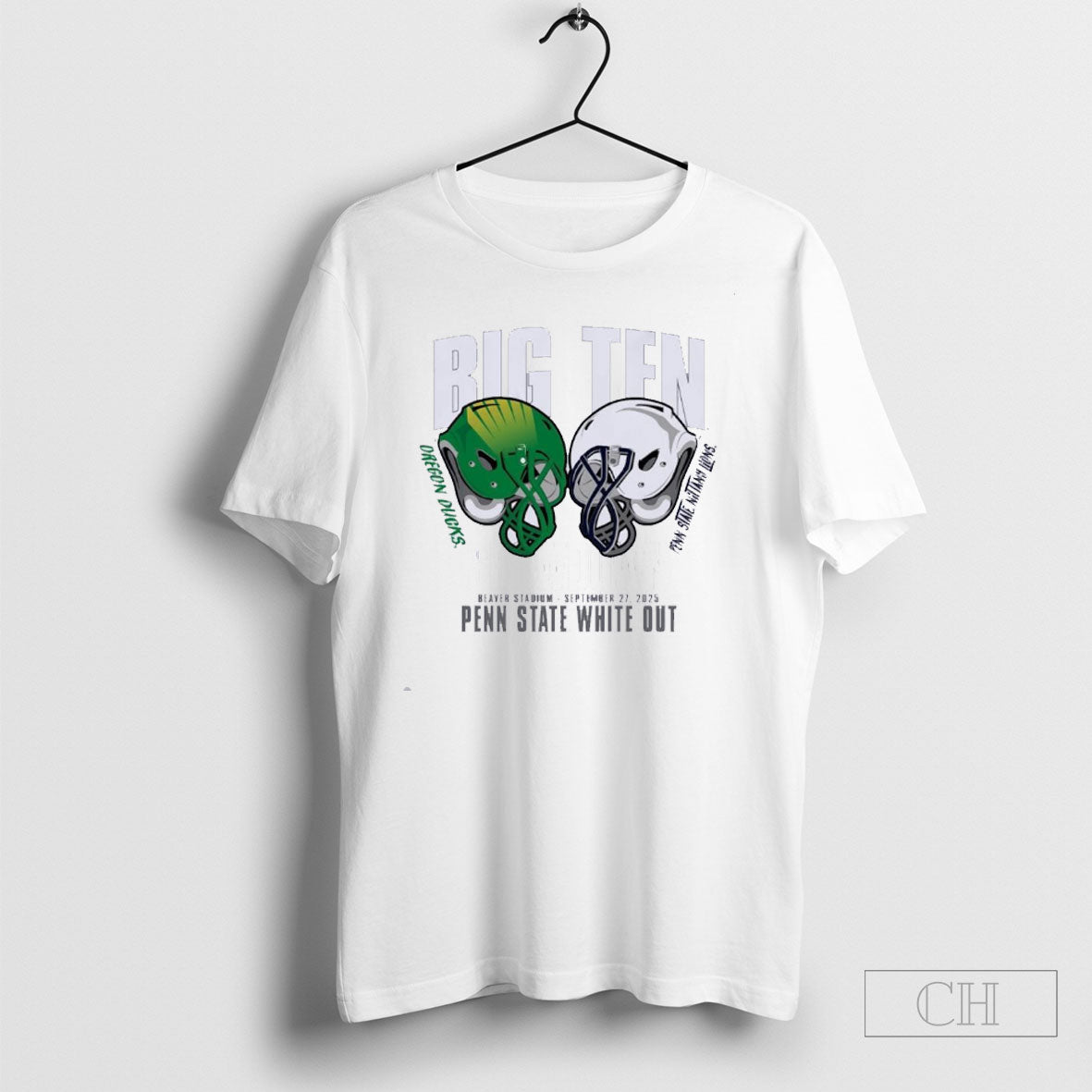 Official Penn State Dueling Helmet Oregon 2025 White Out T Sweater Unisex