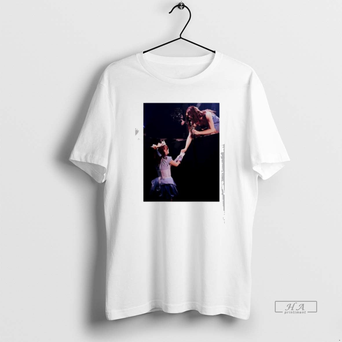Official Singer Holding Girl Hand Live Concert Performance Unisex