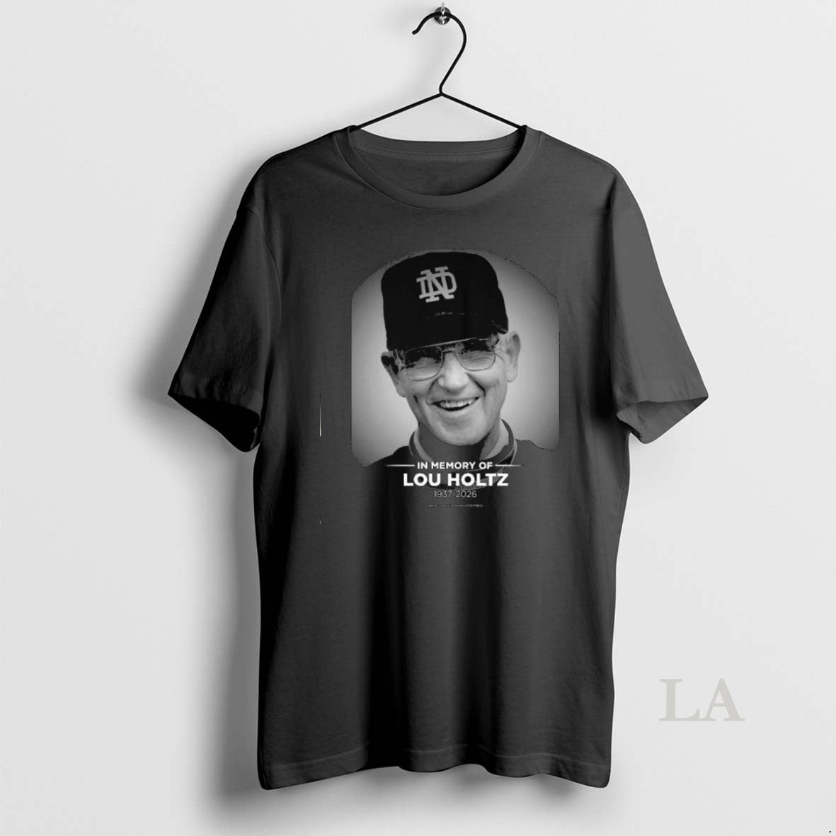 Original In Memory Of Lou Holtz 1937 2026 Rip Long Sleve Unisex