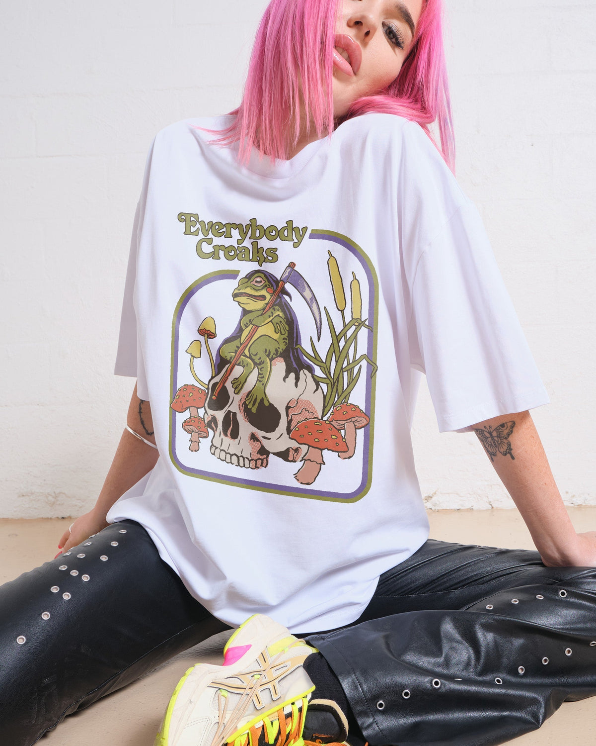 Everybody Croaks Oversized Tee Unisex