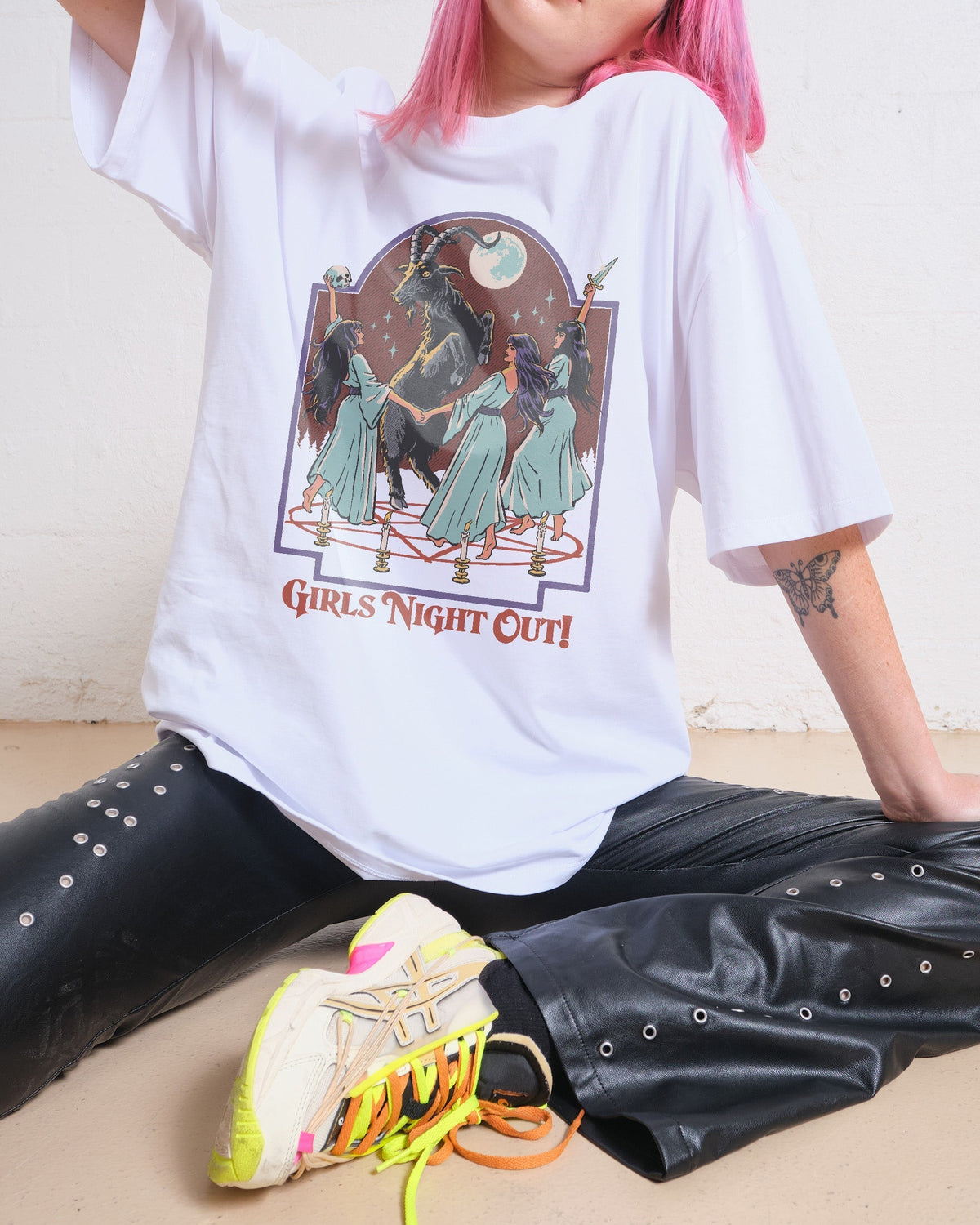 Girls Night Out Oversized Tee Unisex
