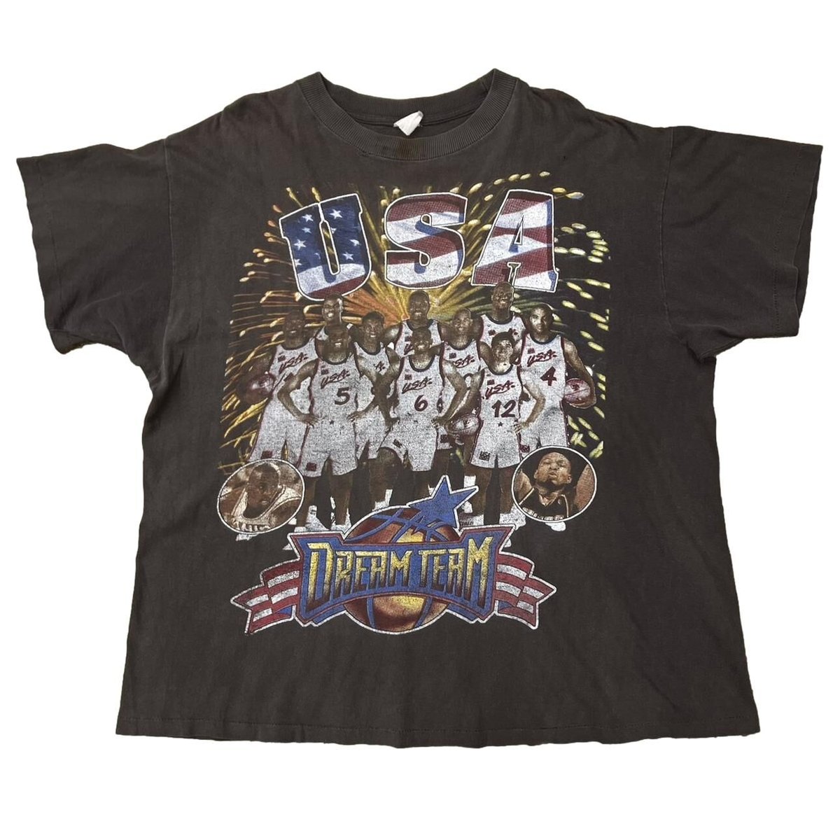 NBA USA DREAM TEAM TAKING ON THE WORLD RAP DESIGN FITS XL 1959