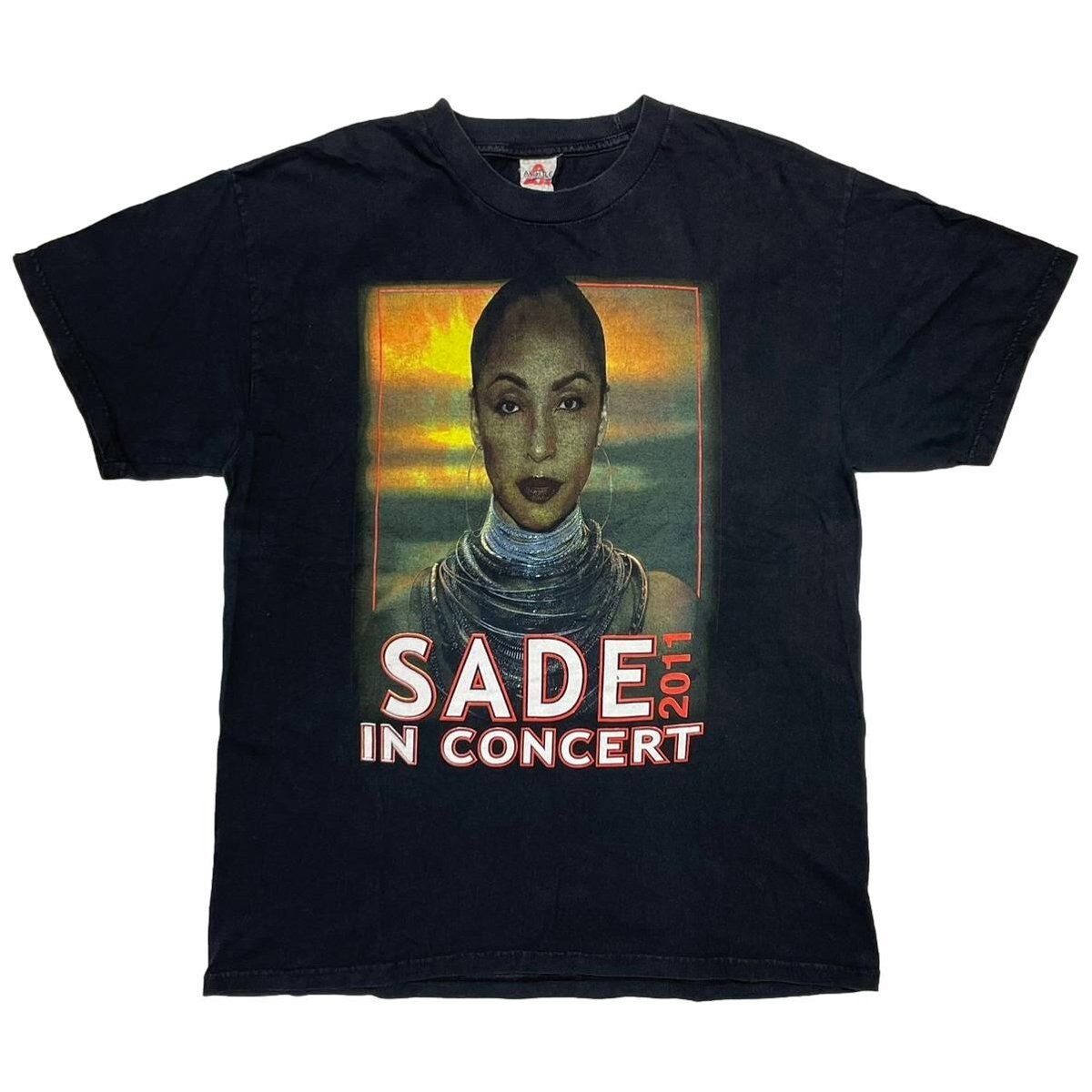 SADE 2011 IN CONCERT FITS LARGE 1797