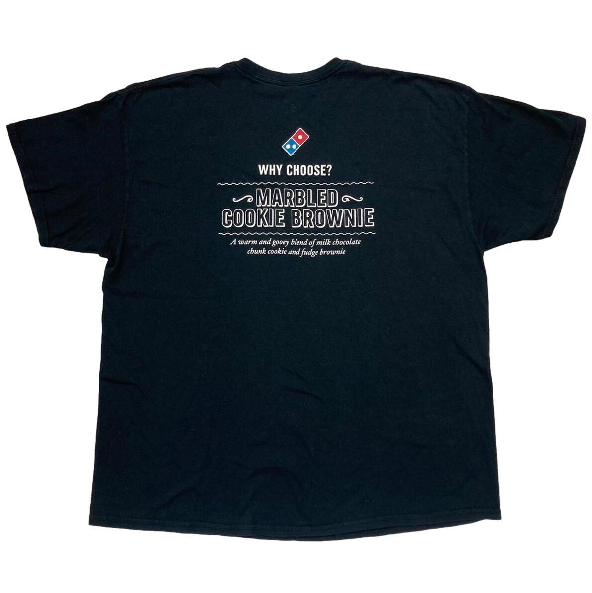 DOMINOS PIZZA COOKIE OR BROWNIE? WHY CHOOSE? GILDAN 2XL 2258