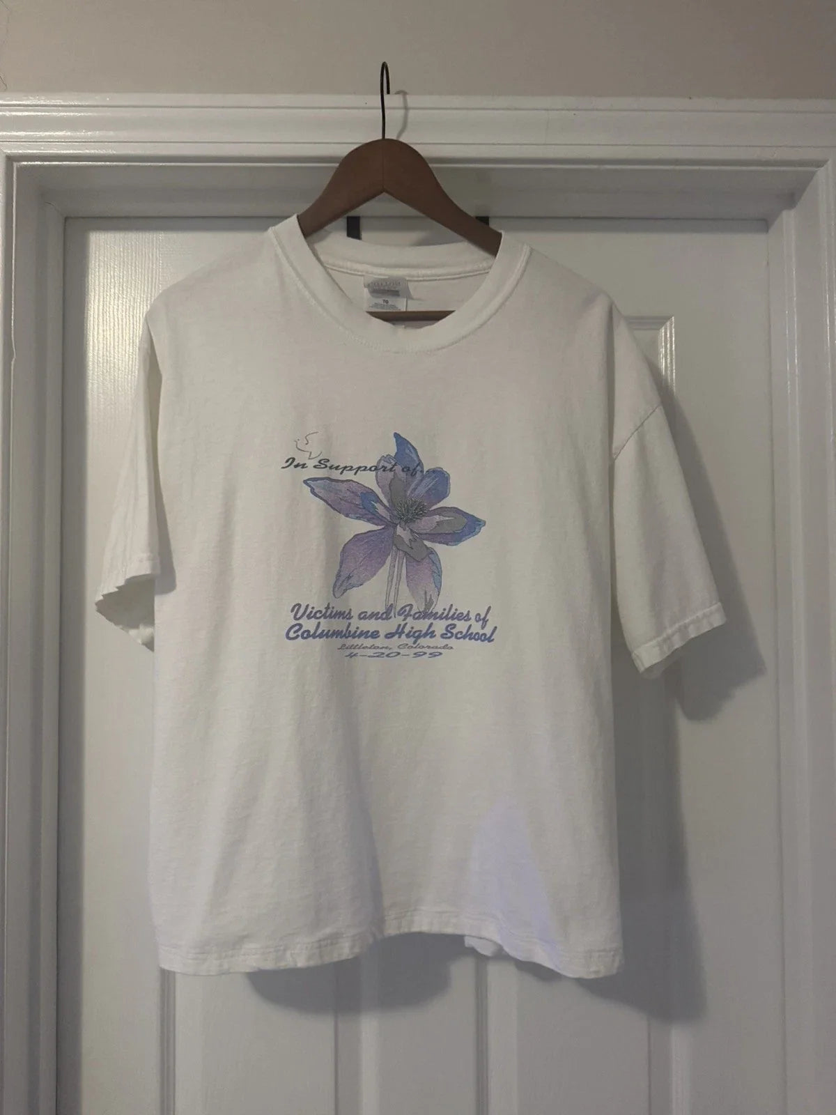 Vintage Columbine High School Memorial Shirt Men’s Large 1999 Victims Families Unisex