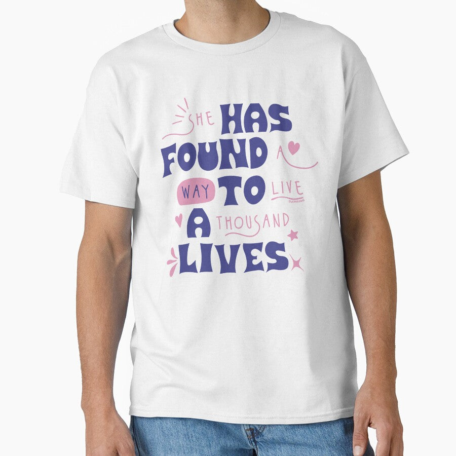 She Has Found A Way To Live A Thousand Lives / Blue Bookish Aesthetic Bookworm Quote For Kindle Girlie Readers Ya Books Bookstagram by Latinoladas