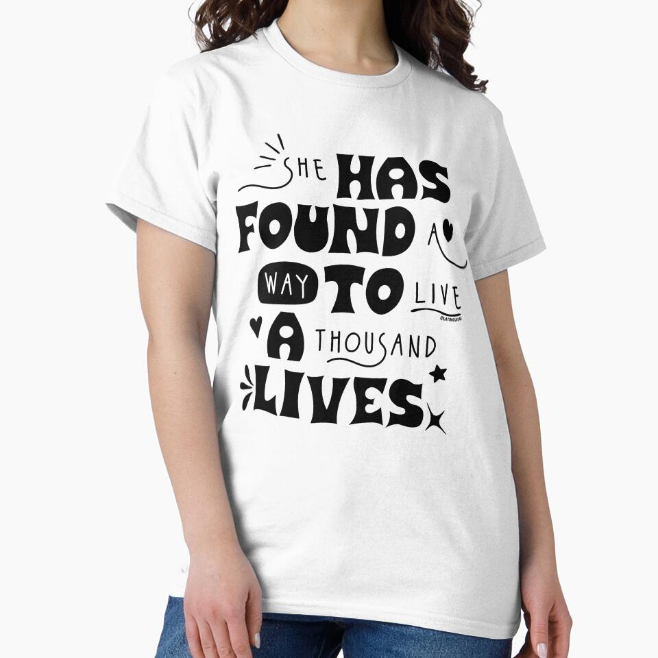 She Has Found A Way To Live A Thousand Lives / Black Bookish Aesthetic Bookworm Quote For Kindle Girlie Readers Tbr Booktok by Latinoladas