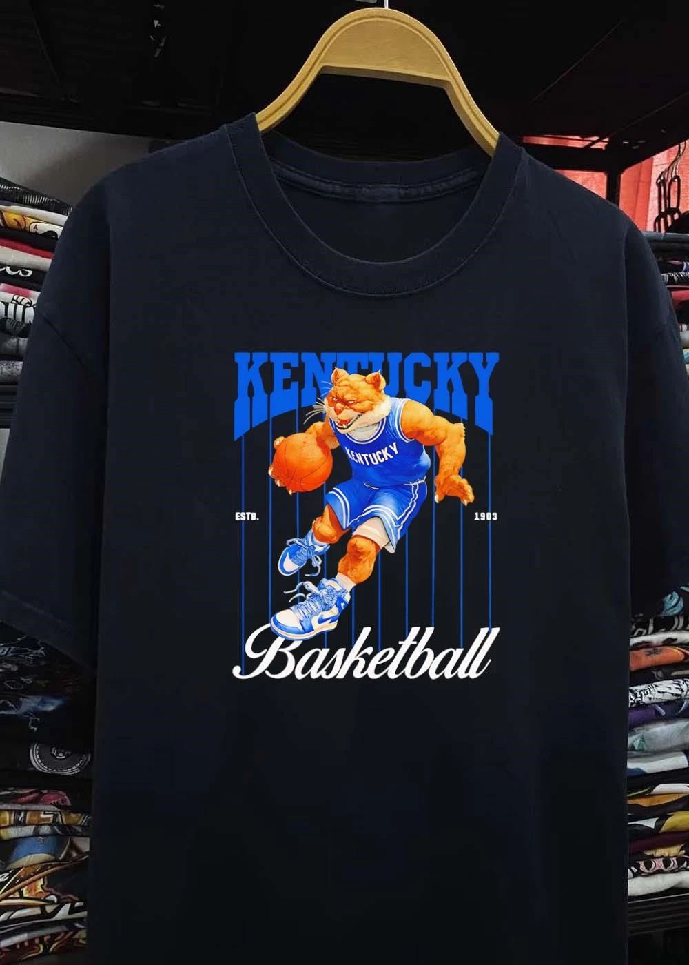 Kentucky Basketball Wildcat Dribbling shirt