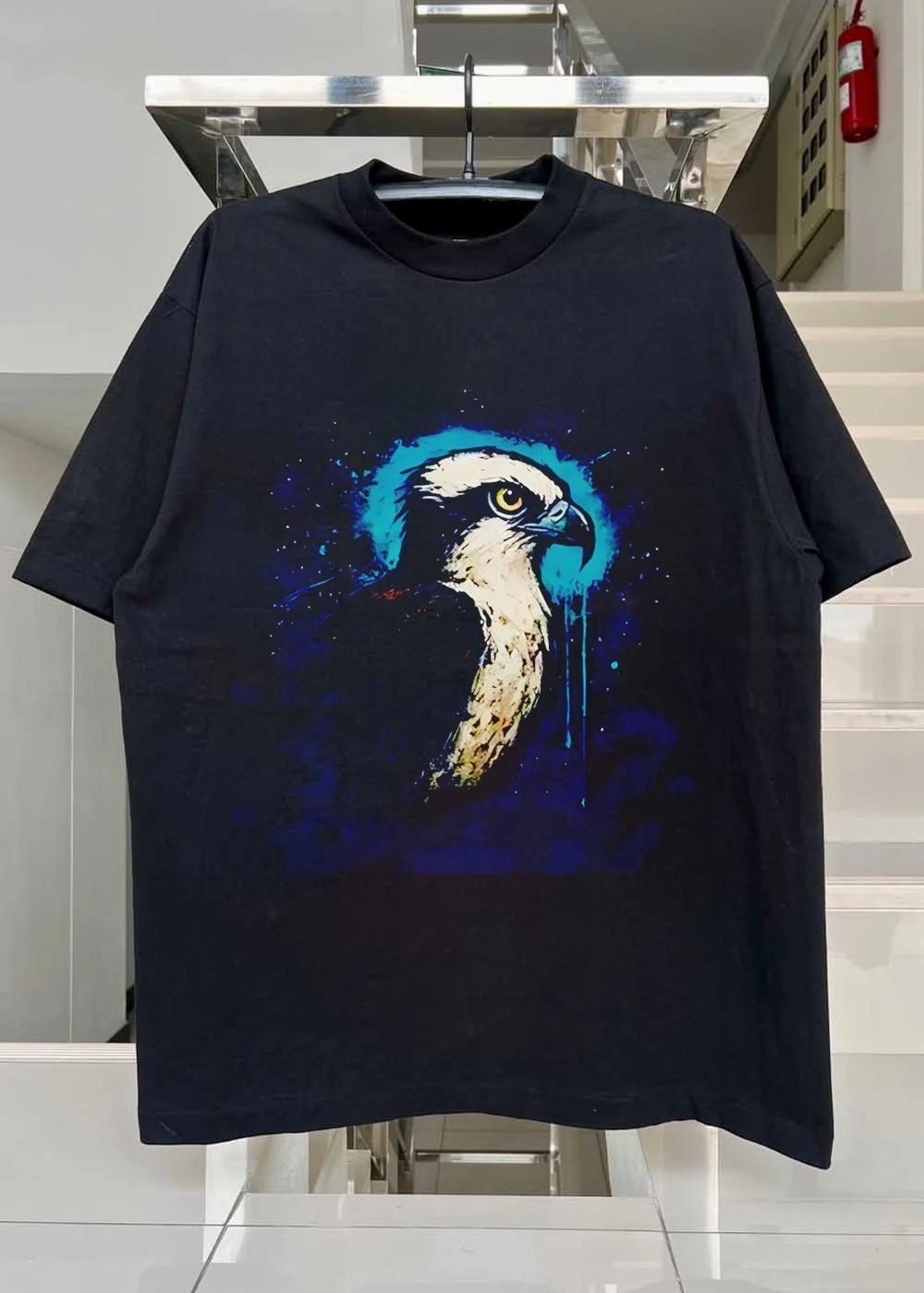 Osprey Bird Portrait Artistic Painting Teal Paint Splatter T-Shirt