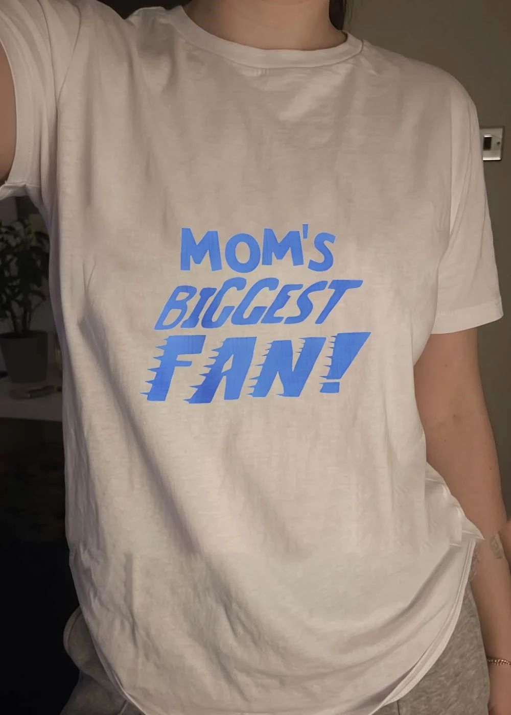 Mom’s Biggest Fan! ‘ Casual Apparel ‘ Mom’s Biggest Fan T-Shirt