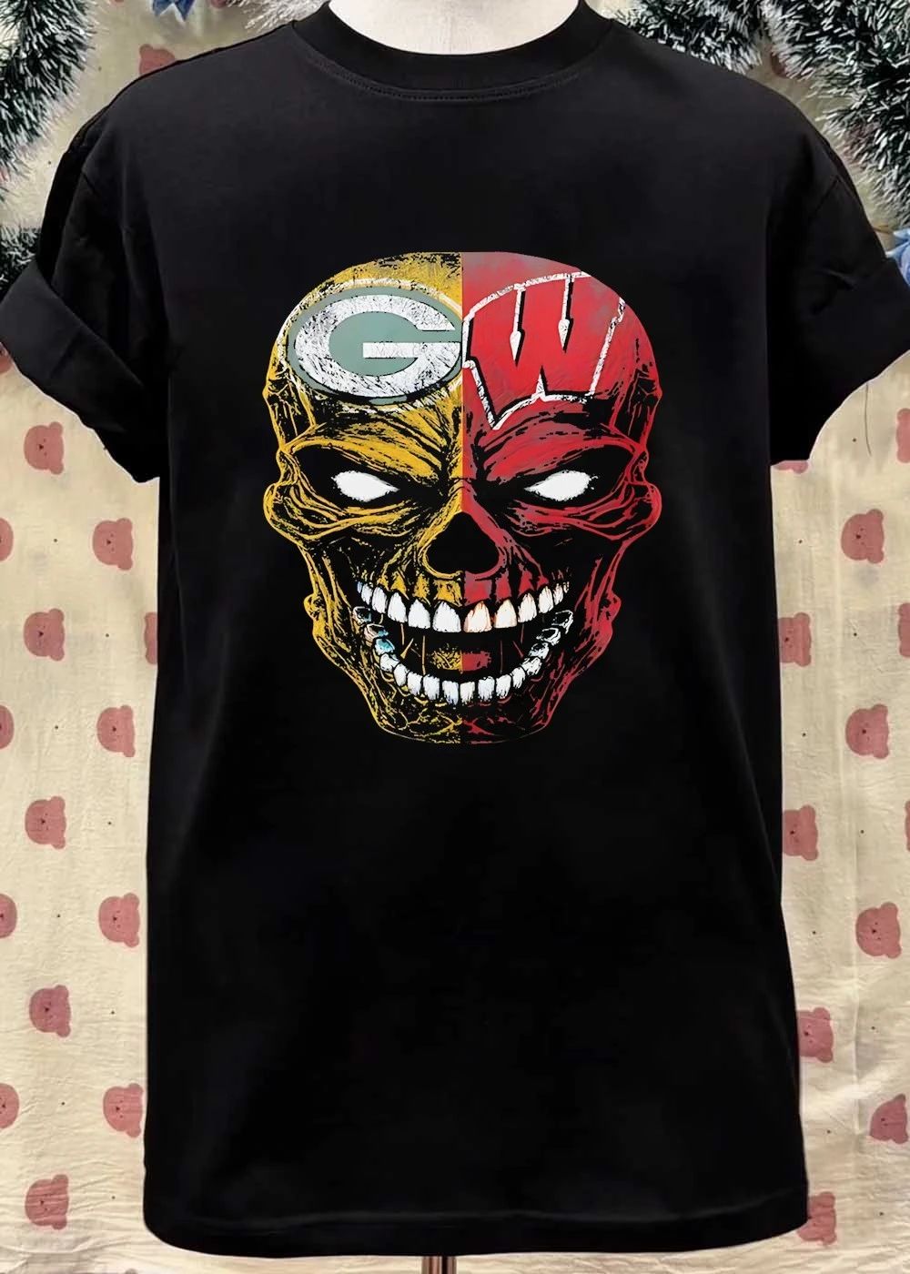 Wisconsin Fan Gear Green Bay Packers Badgers Skull T-Shirt