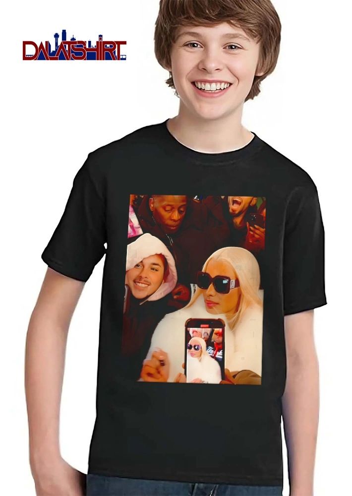 Nicki Minaj Blonde Wig Sunglasses Fur Coat Fans Smartphone Selfie Photo shirt