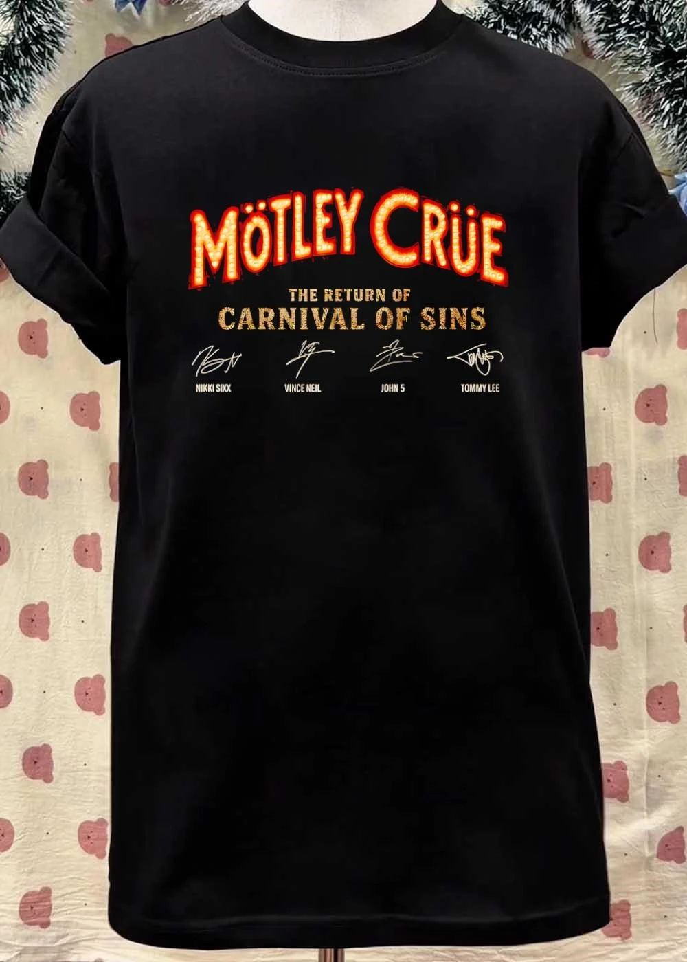 Nikki Sixx Vince Neil John 5 Tommy Lee The Return of Carnival of Sins T-Shirt