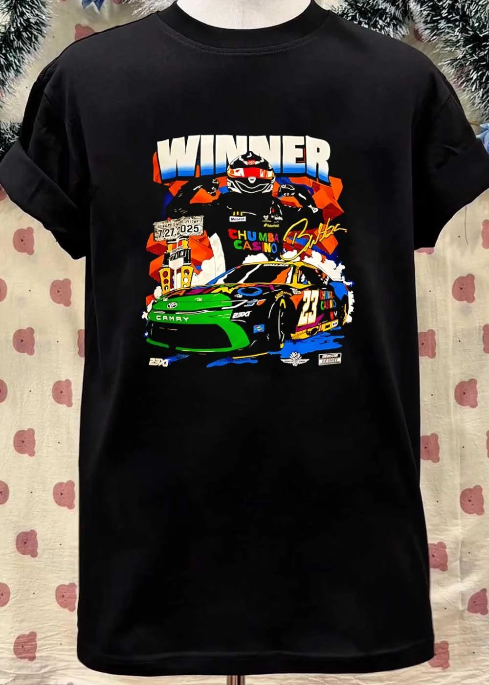 Bubba Wallace Signature Indianapolis 400 Winner Chumba Casino 23XI T-Shirt
