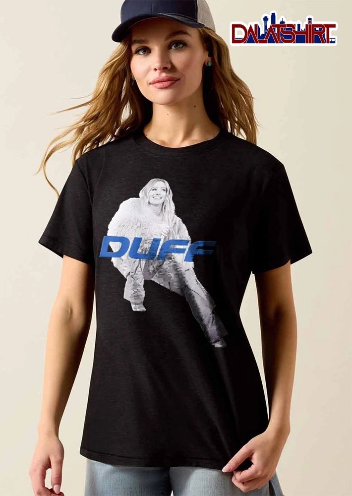 Duff Hilary Crouching Fur Coat Singing Bootleg Y2k Cutout Photo shirt