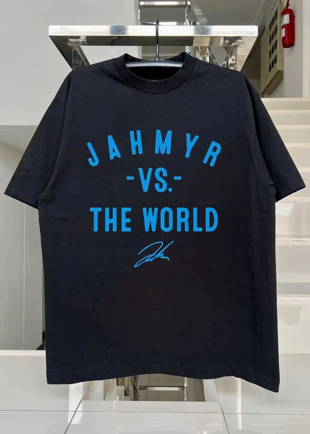 Jahmyr Signature vs the World Lions T-Shirt