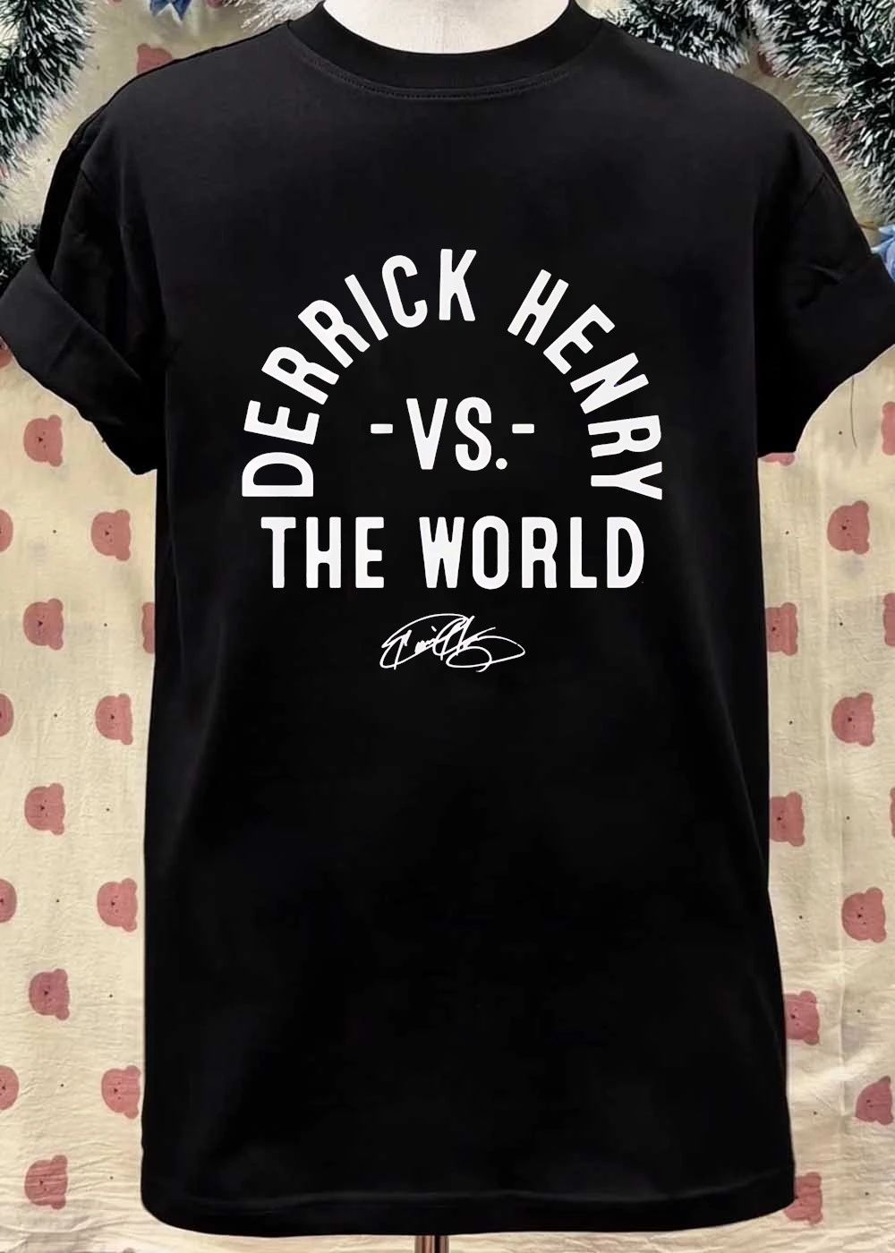 Derrick Henry Signature Vs The World T-Shirt